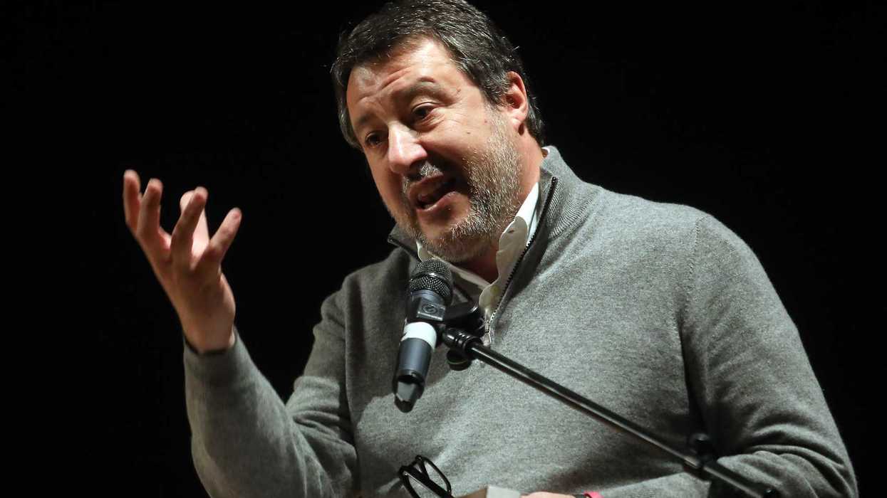 Salvini processa in piazza i vincoli Ue. Pure Berlino sfida il Patto di stabilità