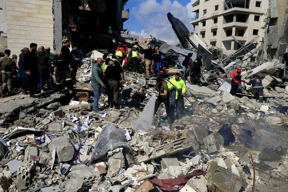 Netanyahu devasta Beirut e colpisce i soldati italiani