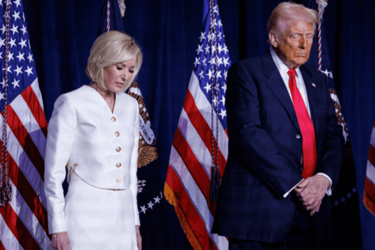 'Heretic': Trump Adviser Comparing Him With Jesus Enrages Right-Wing Christians