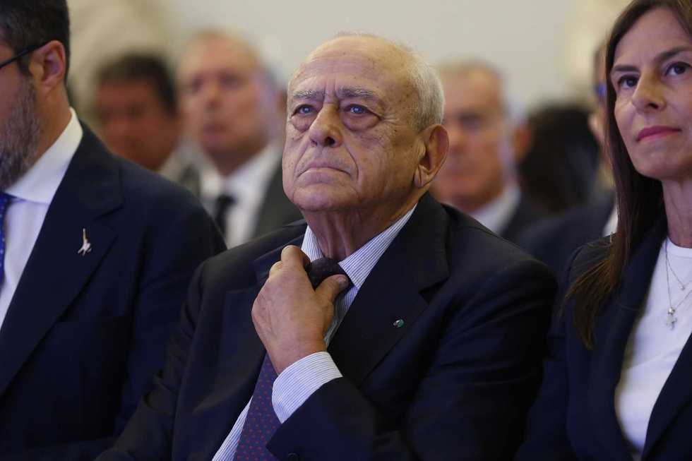 Caltagirone sale ancora in Mps. Mediolanum sta con la lista dei fondi