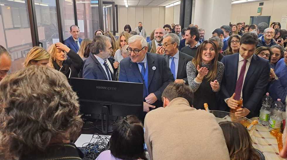 Ecco chi erano le toghe che a Napoli saltellavano contro la Meloni