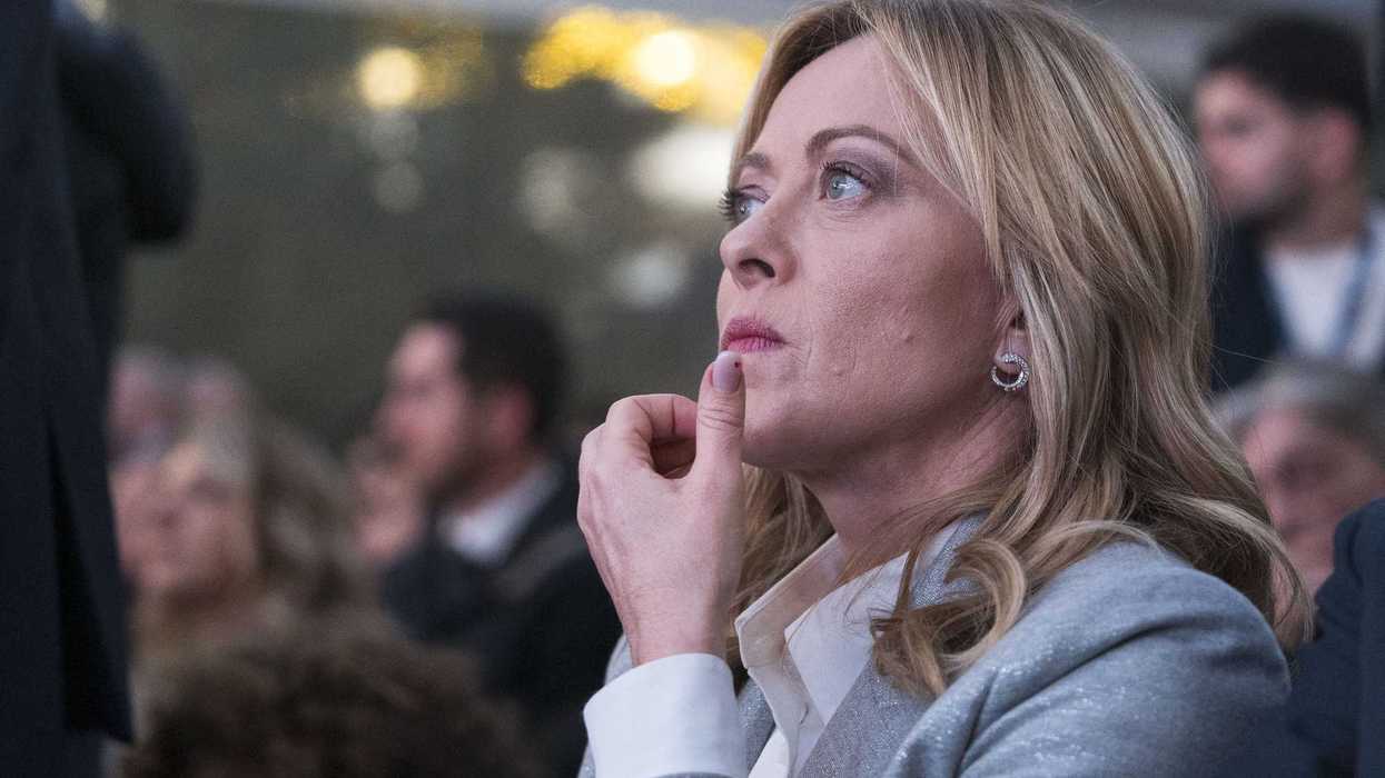 Se la Meloni vuol recuperare consensi rimuova l’assurdo veto sulla Russia