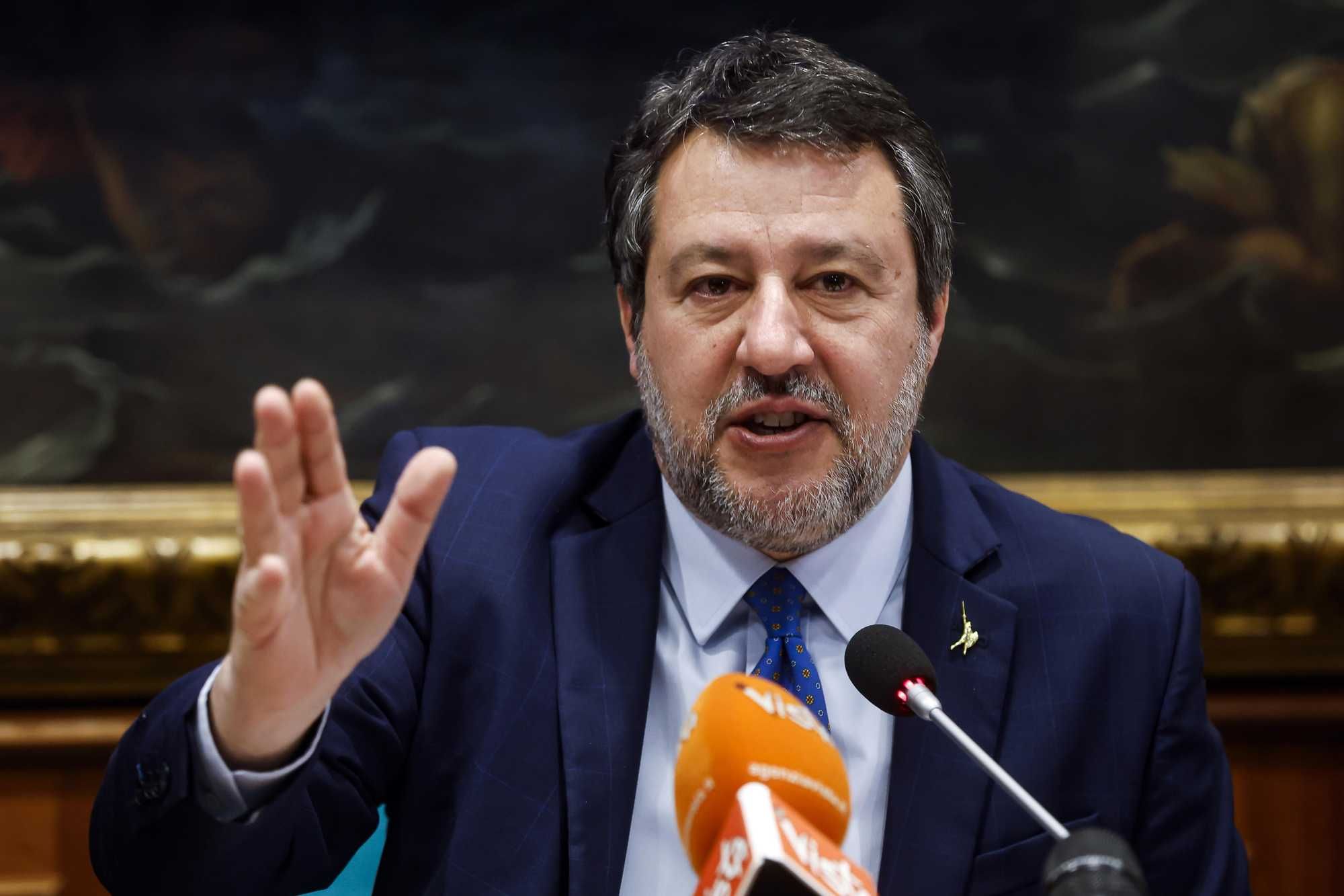 Salvini punta a blindarsi al Nord. Si cerca una tregua con i bossiani