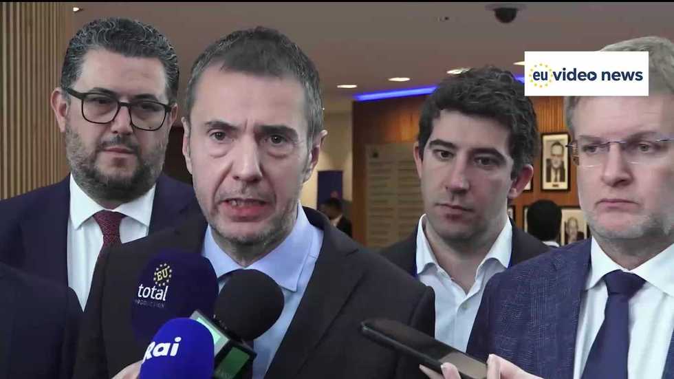 Immigrazione, Ciriani: «Finalmente ordine di rimpatrio europeo più snello, più rapido e più severo»