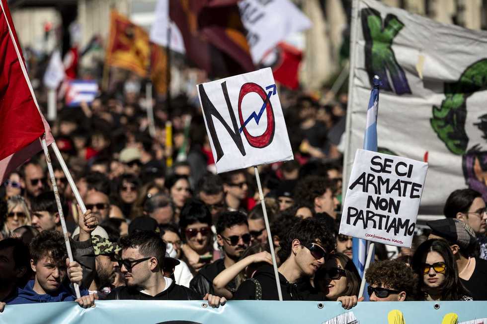 Roma viene invasa da chi dice sempre no (e dà il benservito a Schlein e Conte)