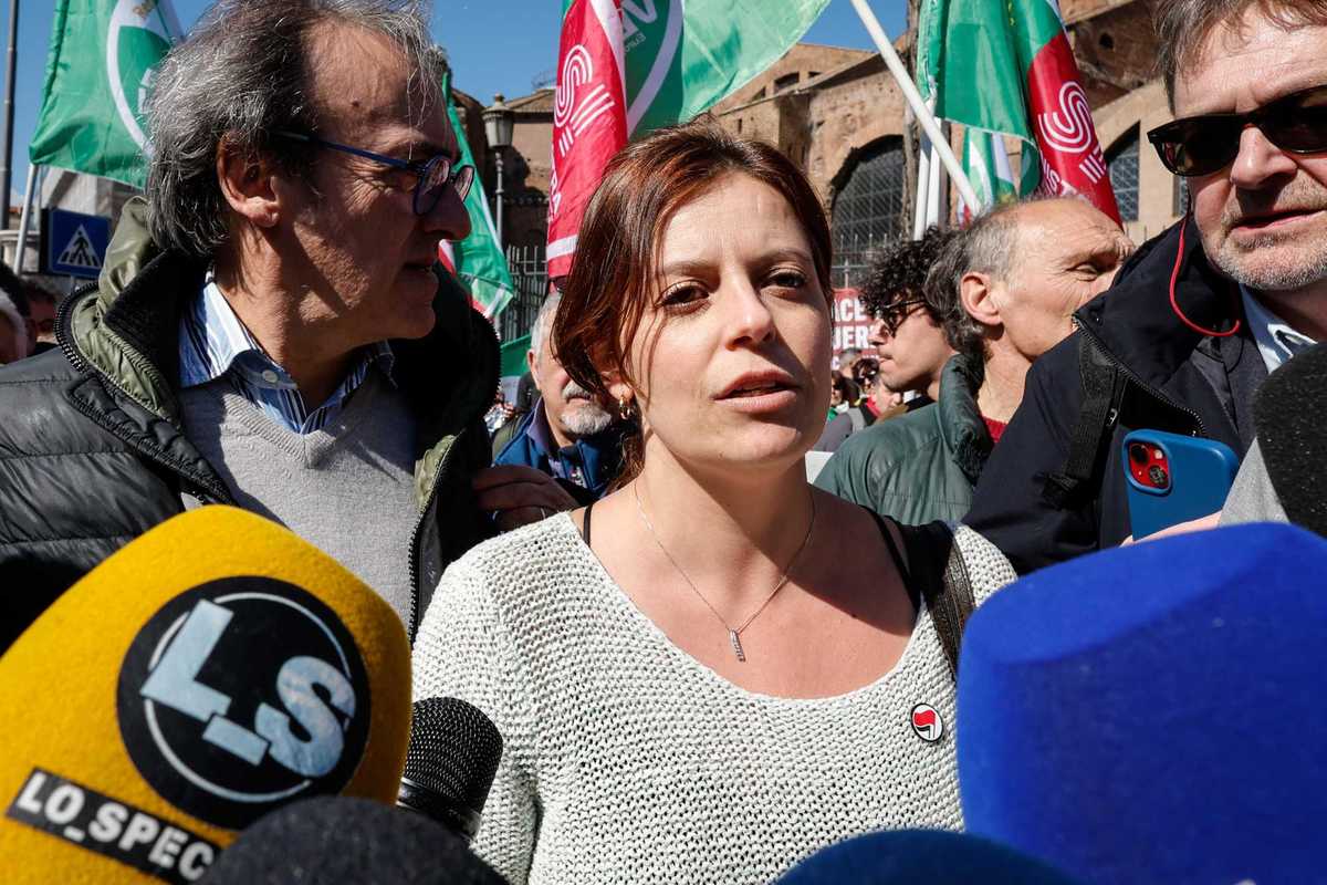 Un semplice poliziotto diventa fascismo