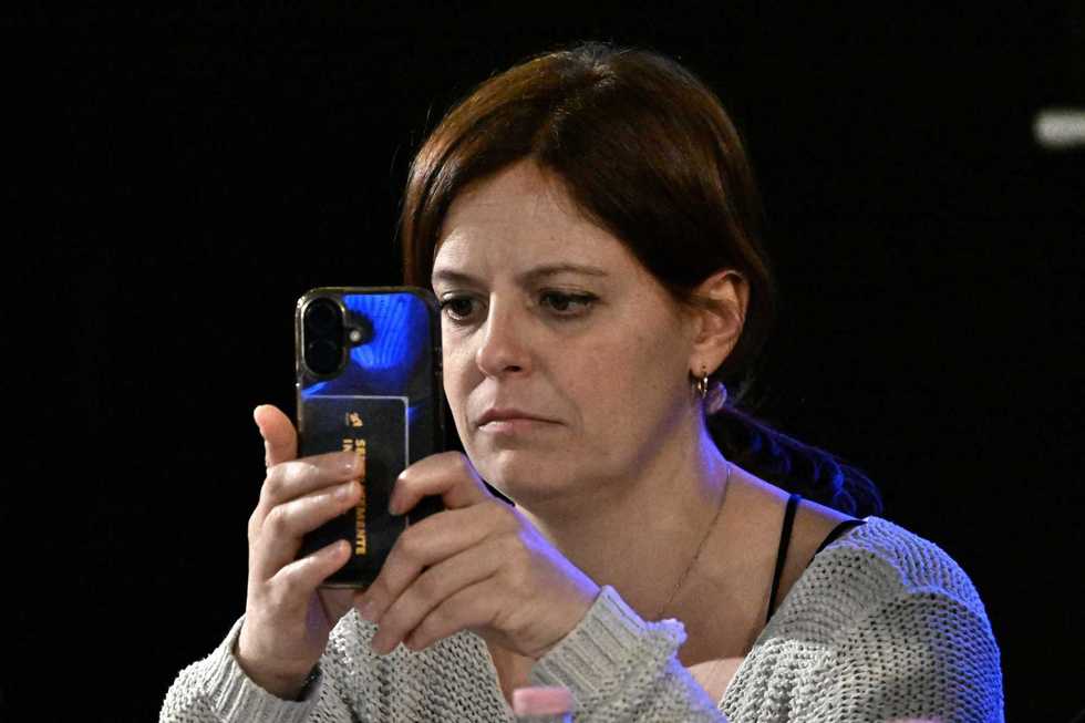 Agenti bussano alla camera della Salis mentre si trovava con un condannato