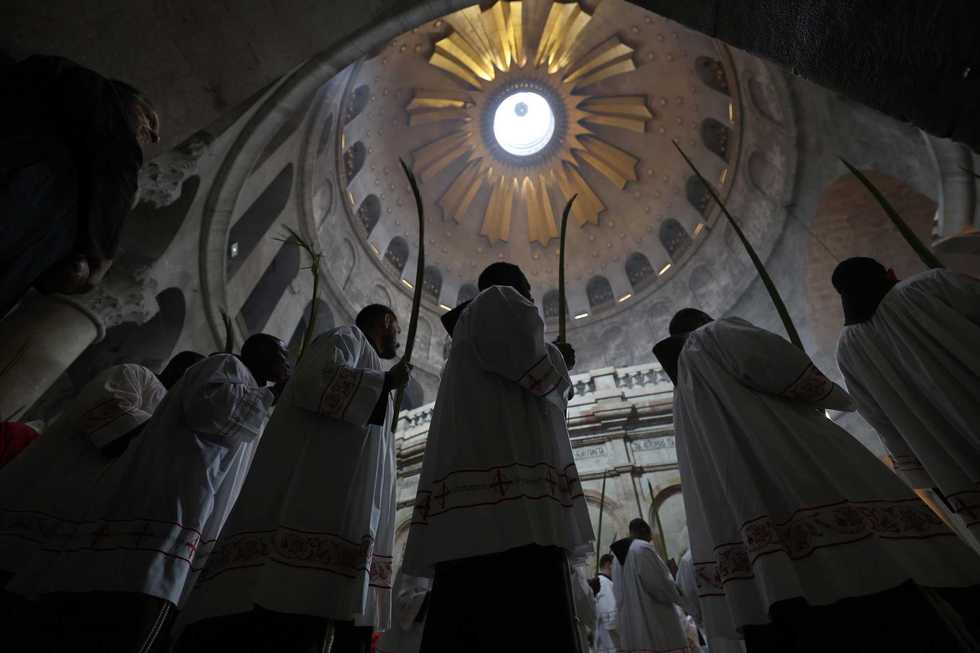 L’incidente diplomatico si chiude. La messa al Santo Sepolcro si farà