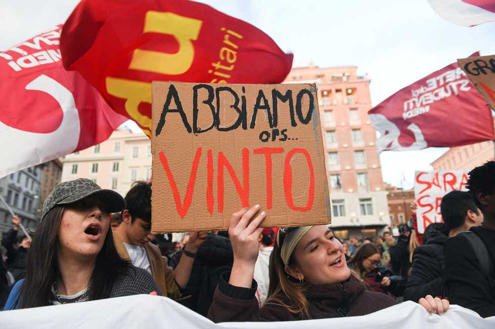 Giovani manipolati sui social pure se non uccidono