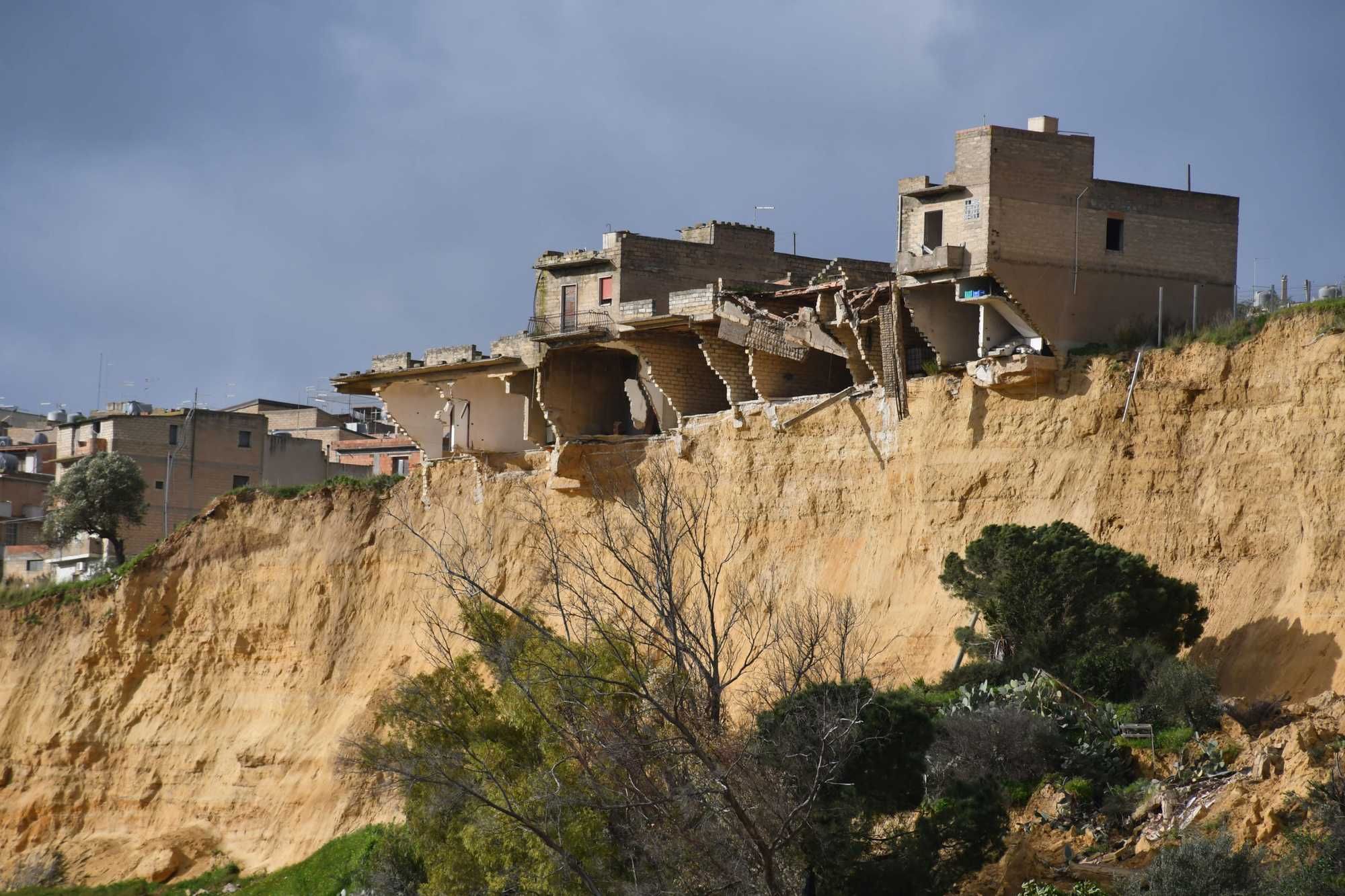 La frana di Niscemi travolge la politica: indagati anche gli ultimi quattro governatori
