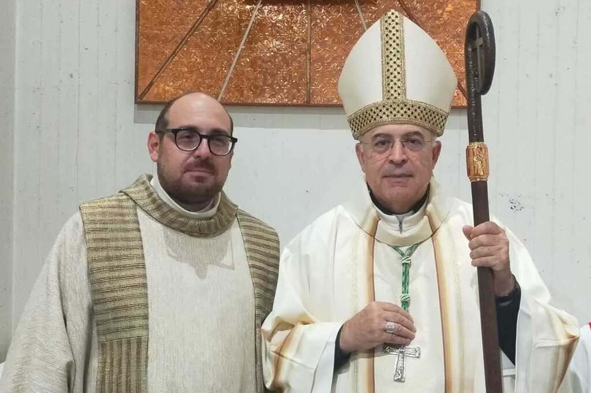 Don Samuele sbotta: «Siamo ostaggi dei maranza violenti. Spacciano in chiesa»