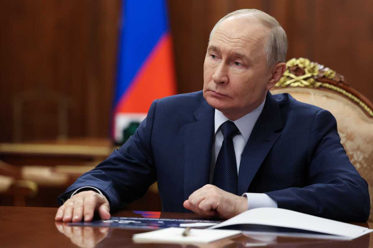 L'Europa finanzia Putin e affama Zelensky