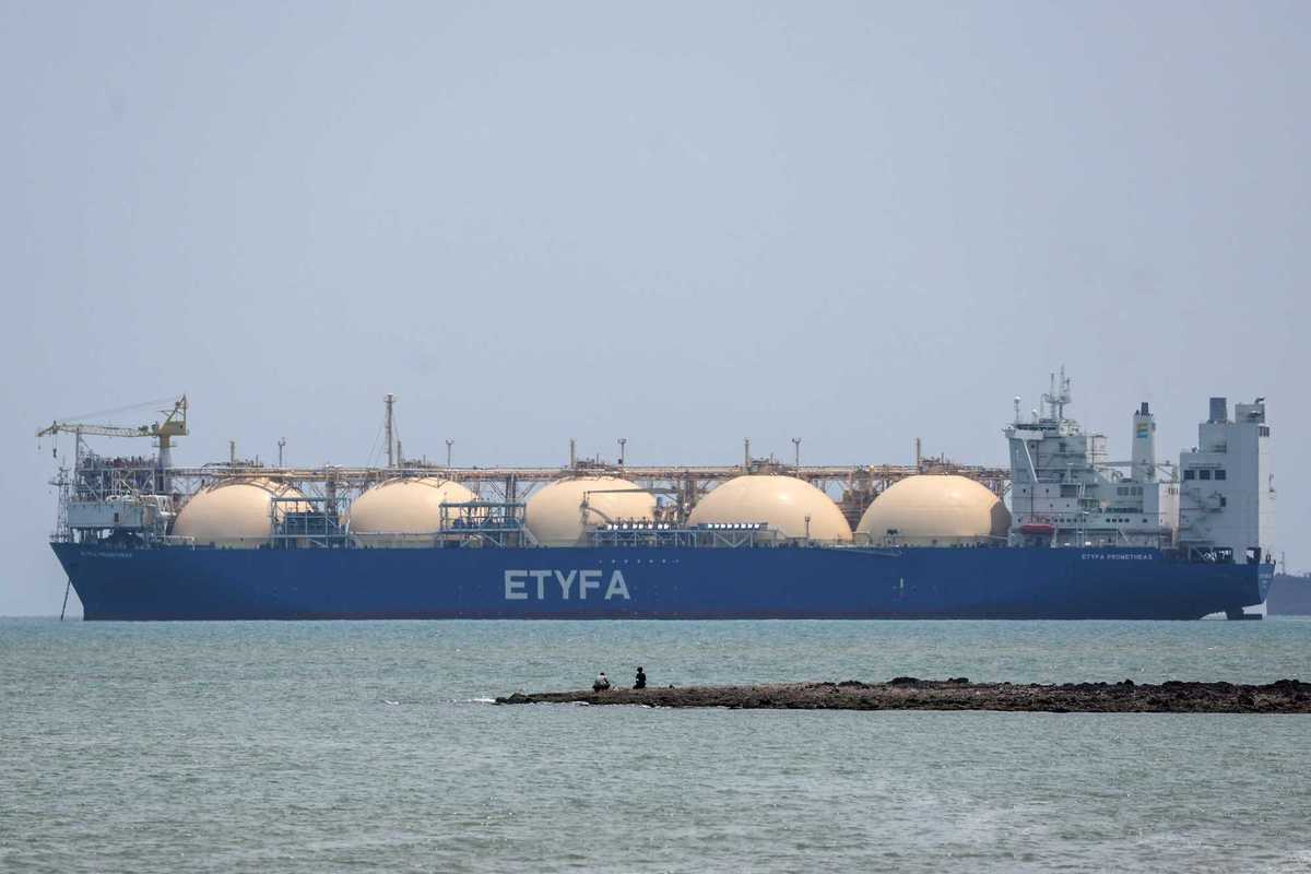 Il piano degli Usa: essere superpotenza delle fonti fossili e domare la Cina