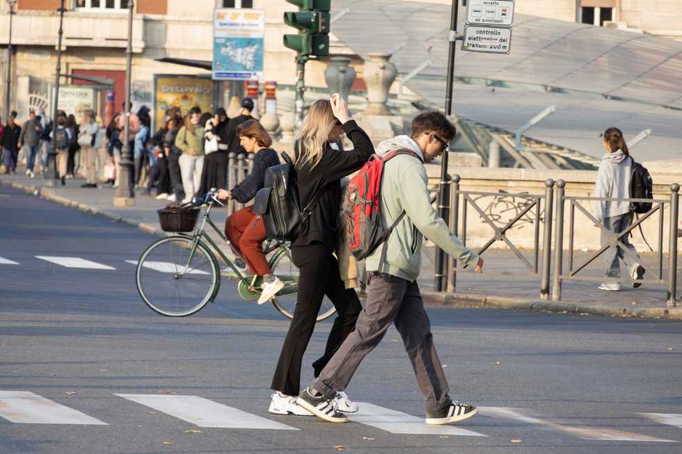Il piano geniale della Ue: domeniche a piedi
