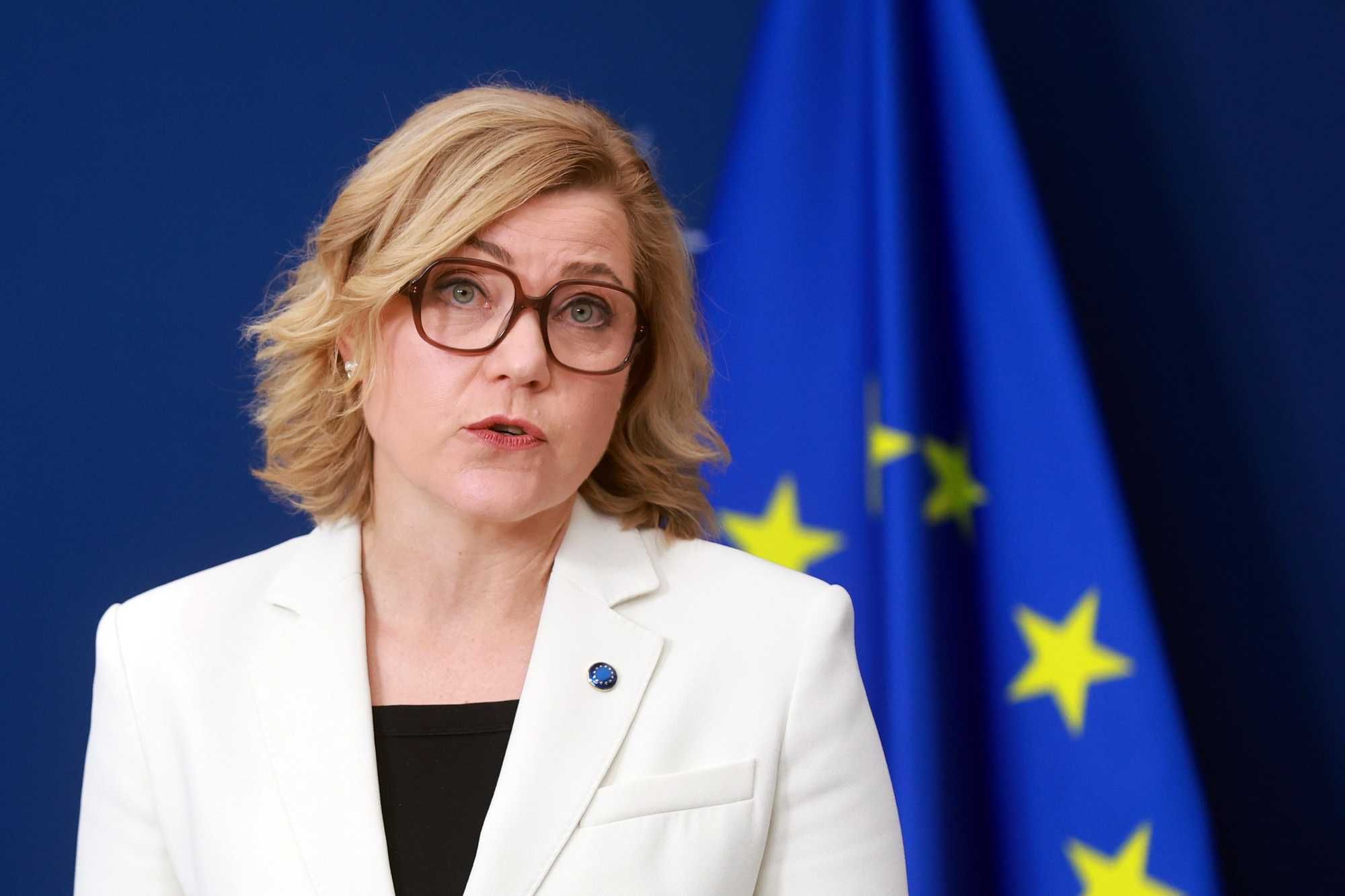 Bruxelles beffata dai comici russi: «Manovre anti Biennale»