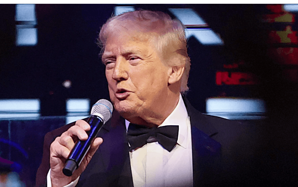 Trump Hosting Another 'Orgy Of Corruption' In Palm Beach To Push $Trump Memecoin