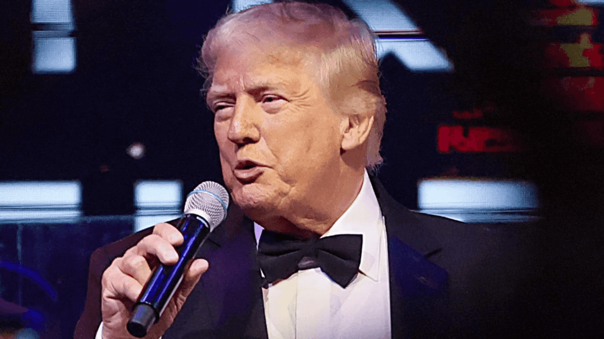 Trump Hosting Another 'Orgy Of Corruption' In Palm Beach To Push $Trump Memecoin