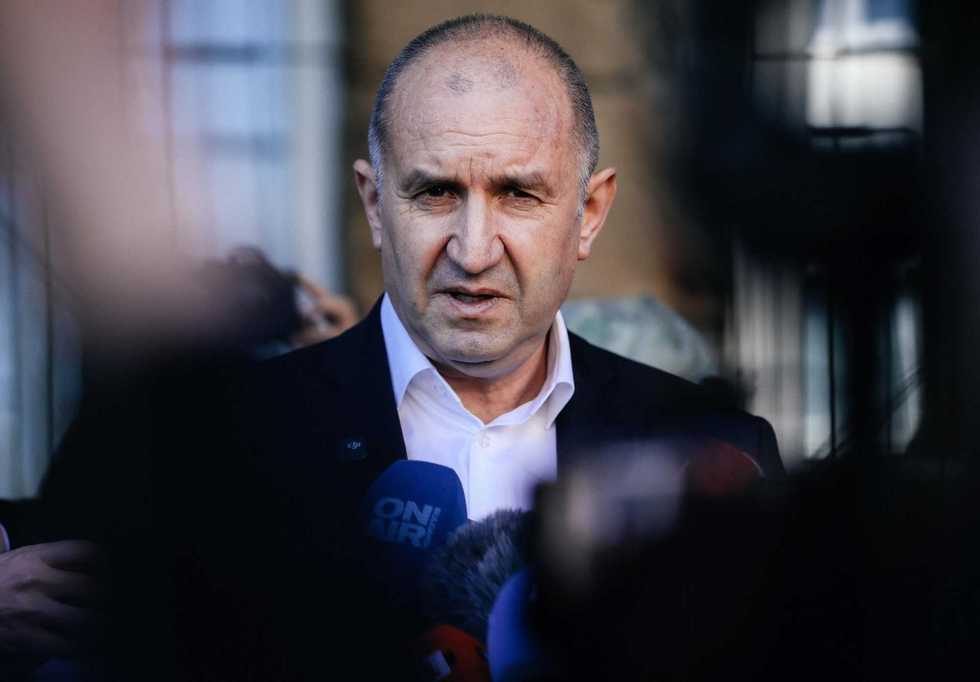 Bulgaria nell’euro in barba al popolo. Quattro mesi dopo vince un «Orbán»