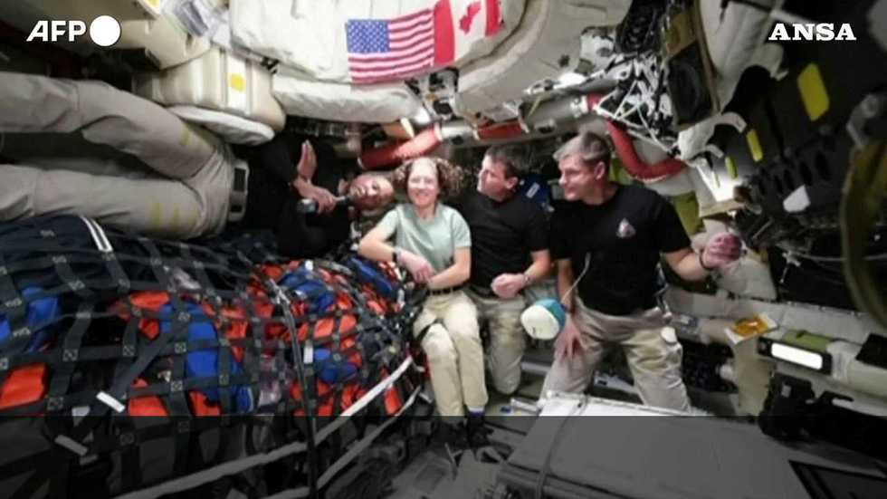 Artemis II: «Scudo termico e paracadute ci faranno ammarare dolcemente»