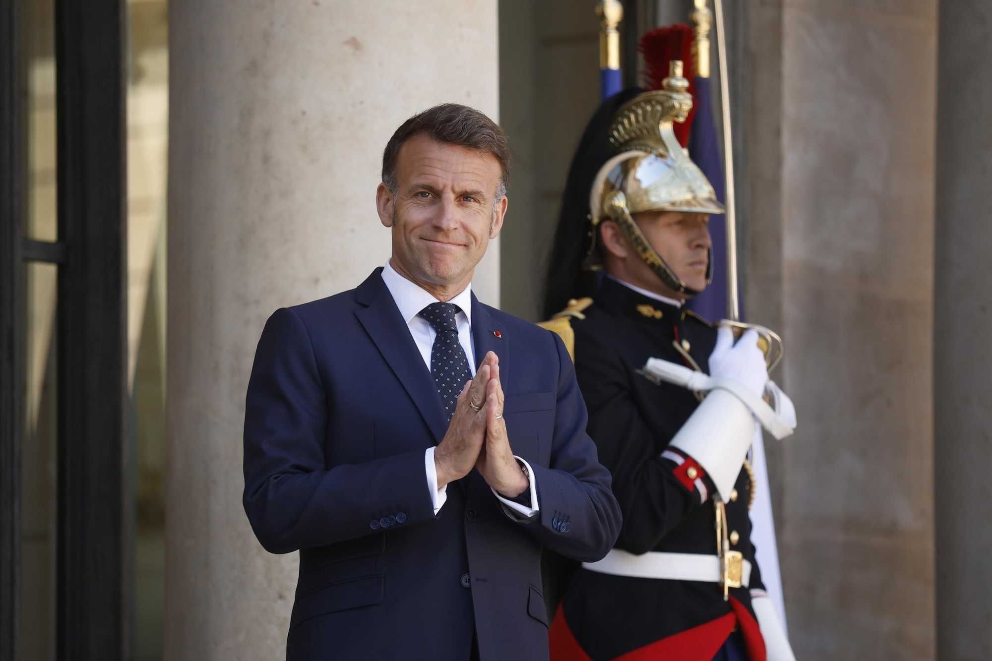 Caro Macron, pacifista a suon di atomiche