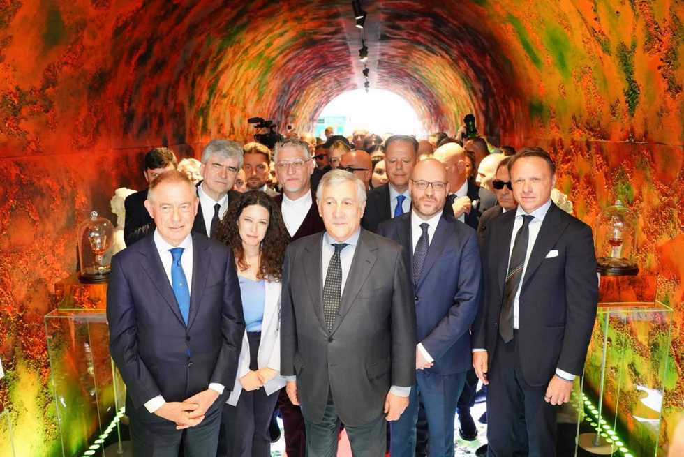 Il governo alza il calice al Vinitaly ma il problema sono i balzelli Ue