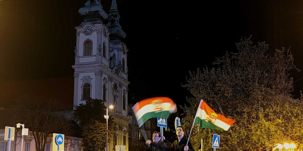 La realtà spazza il (luogo)comunismo. Chi urla al «regime» finisce smentito