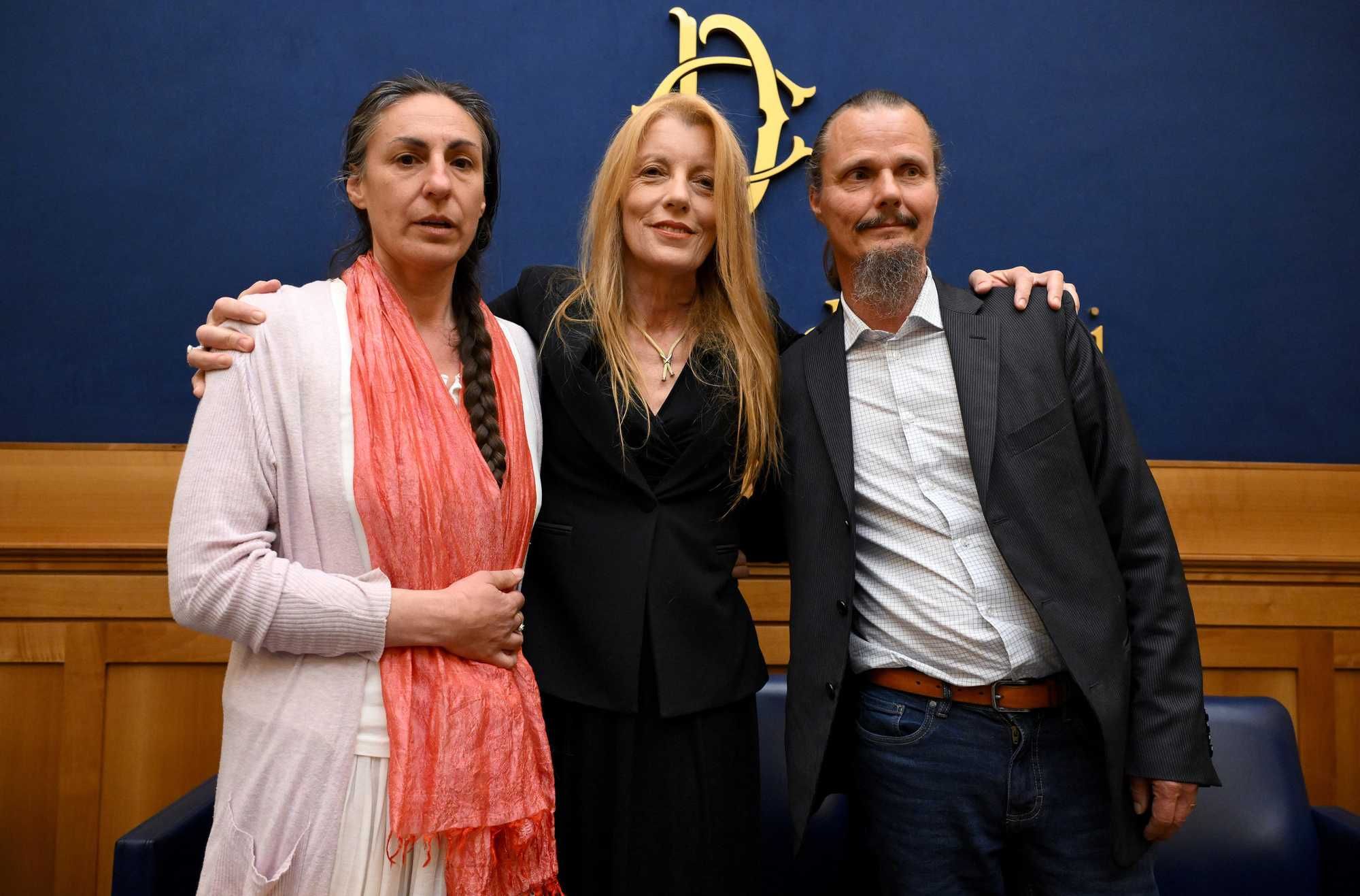 I Trevallion parlano alla Camera: «Mai vista tanta crudeltà sui bimbi»