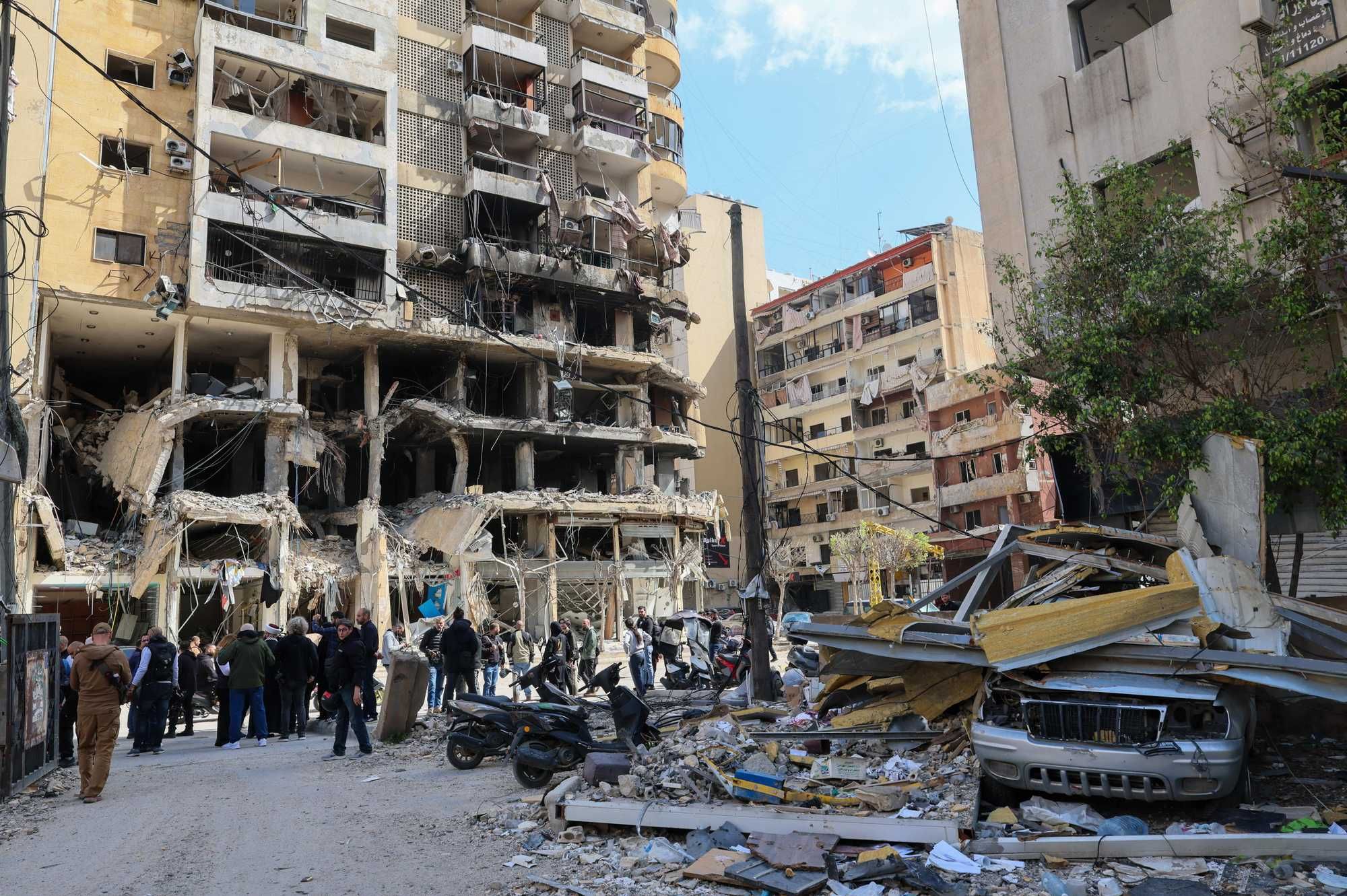 Beirut: «Ancora un mese di tregua». Morto un altro francese di Unifil