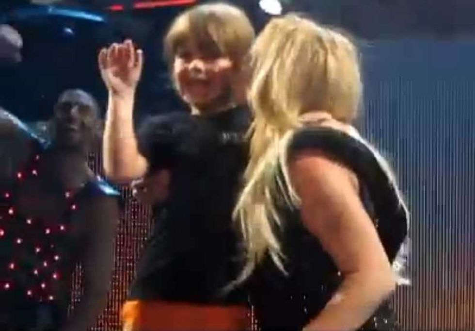 Britney Spears Brings Her Son On Stage In Columbus