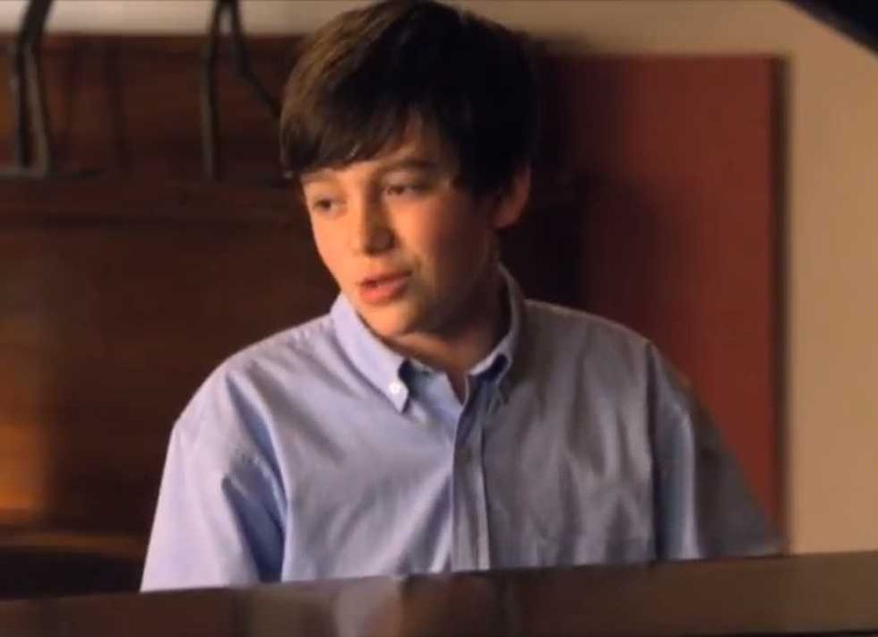 Greyson Chance Guest Stars On "Raising Hope"