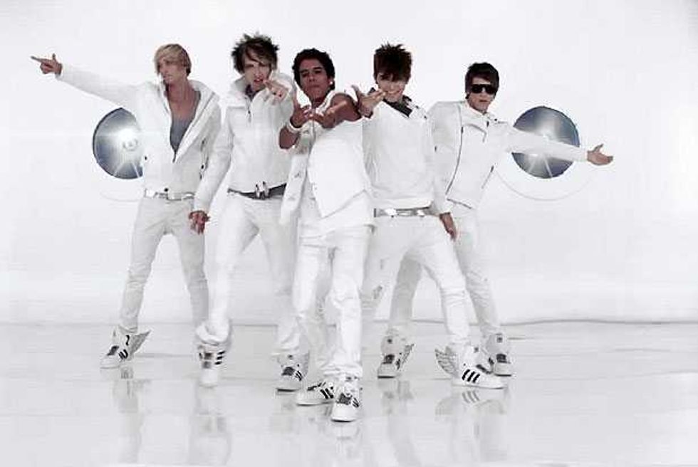 Lance Bass's Boy Band Heart2Heart Has A Song Called "Facebook Official"
