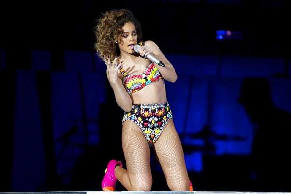 Rihanna Goes Off On Ridiculous Dutch Magazine And Its Ridiculous Slur