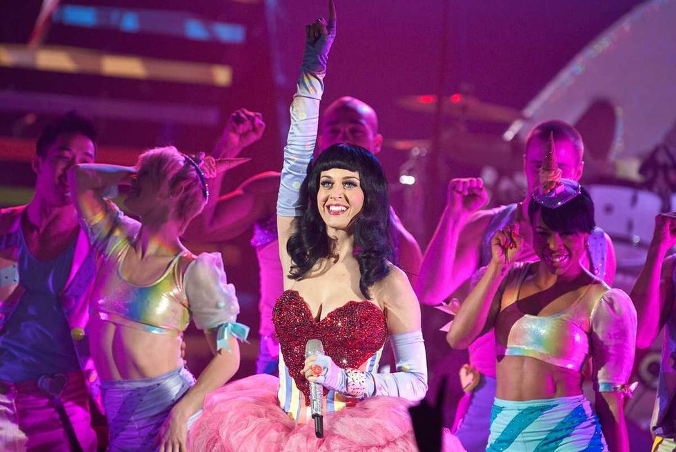 She's So Unusual: Katy Perry's "E.T." Hits No. 1, Sets Rare Chart Mark
