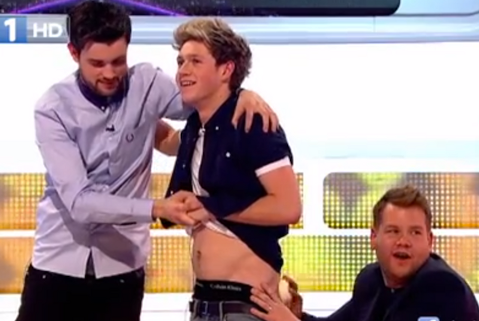 This is What Niall Horan's Butt Looks Like When It's Being Tattooed