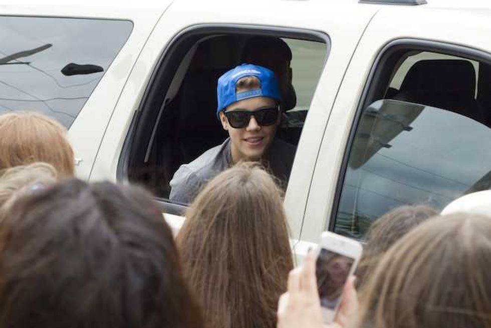 Fan Friday: Society Judges Justin Bieber Without Seeing Him