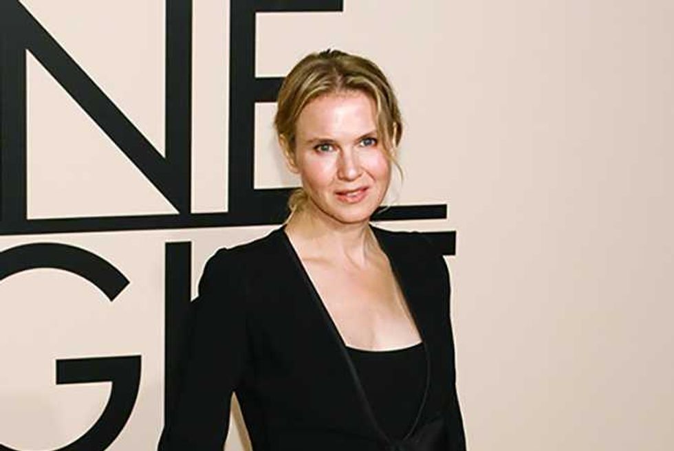 Who’s That Girl? A-Lister Pretty Much Unrecognizable—Au Naturel Or Plastic Fantastic?
