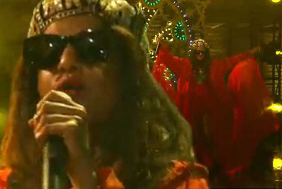 M.I.A. Shimmies, Shakes, Gives It All She’s Got While Performing Y.A.L.A.