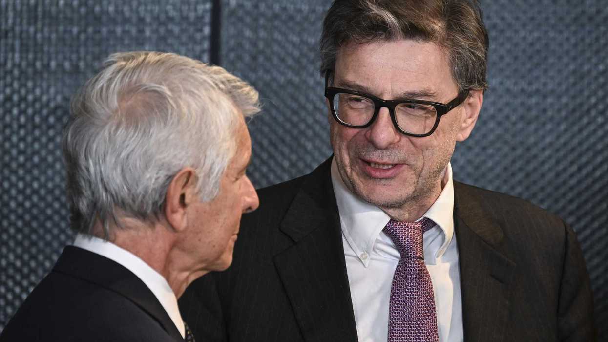 Prima le bollette e poi le armi: l’Italia non vuol morire per le fisime europee