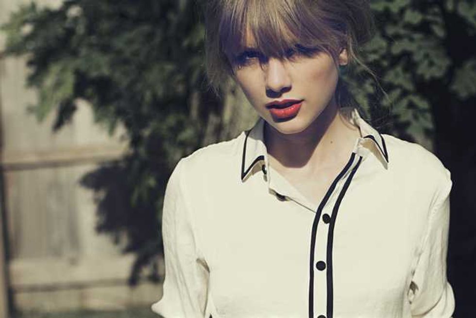 The Singles Bar: Taylor Swift, "I Knew You Were Trouble"