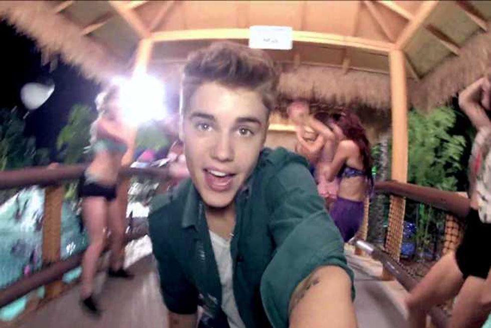 What Nude Pics? Justin Bieber Debuts "Beauty and a Beat" Video Featuring Nicki Minaj