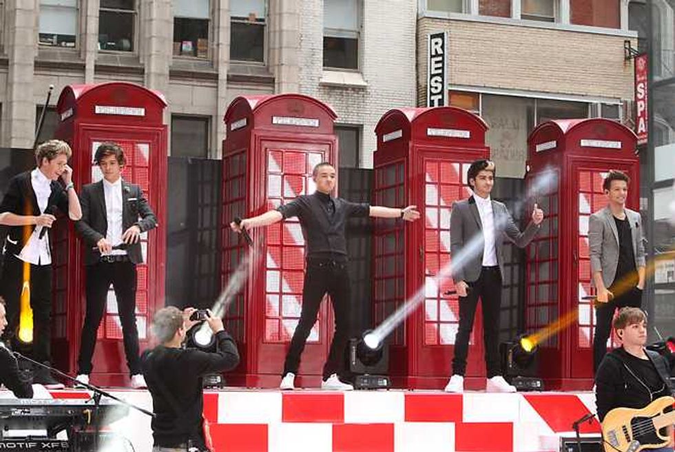 One Direction to Get Halfway to a Million in First Week of "Take Me Home" Sales
