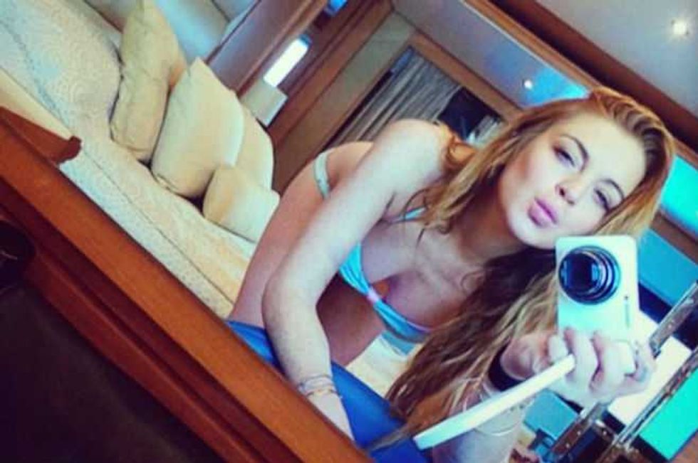 Ciao Bella! Lindsay Lohan Wins Comeback Award In Italy