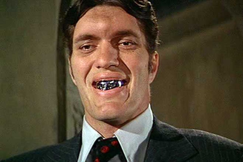James Bond ‘Jaws’ Actor Richard Kiel Dead At 74, Roger Moore ‘Distraught’