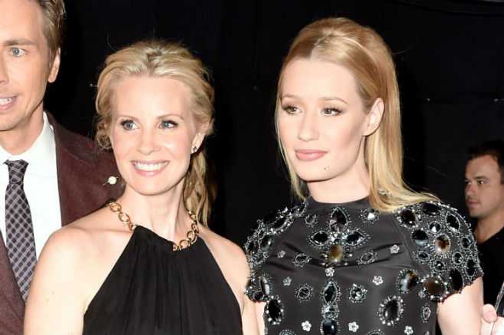 Monica Potter Calls Iggy Azalea 'Igloo Australia' At People's Choice Awards