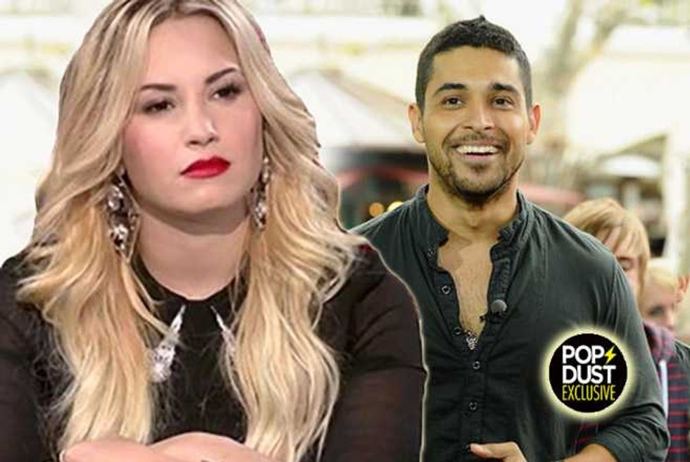 Demi Lovato Busts Her Friend Texting Wilmer Valderrama