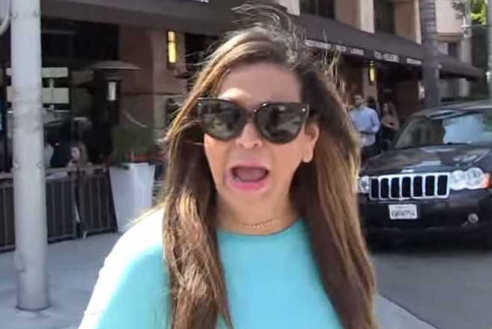 Watch Tina Knowles Tell Off Paparazzi For Photographing Blue Ivy
