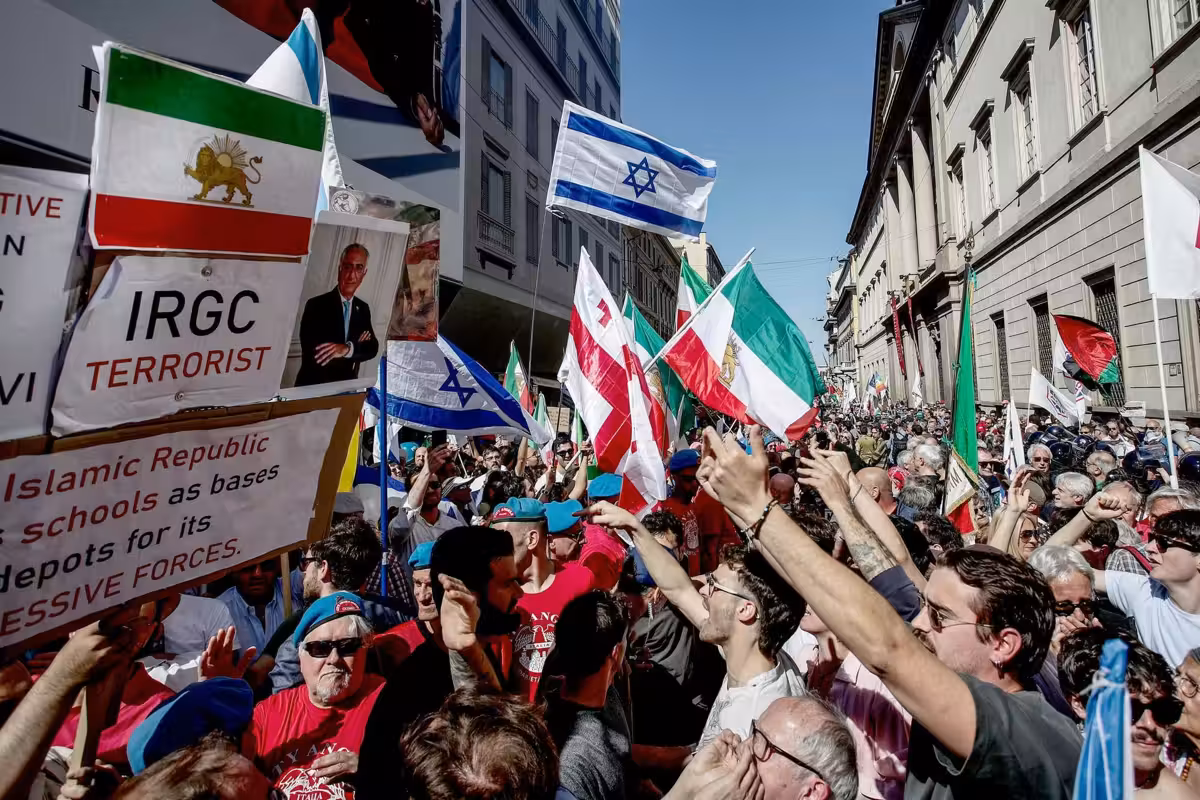 Insulti, spray urticante e spari. La festa della Liberazione è un caos