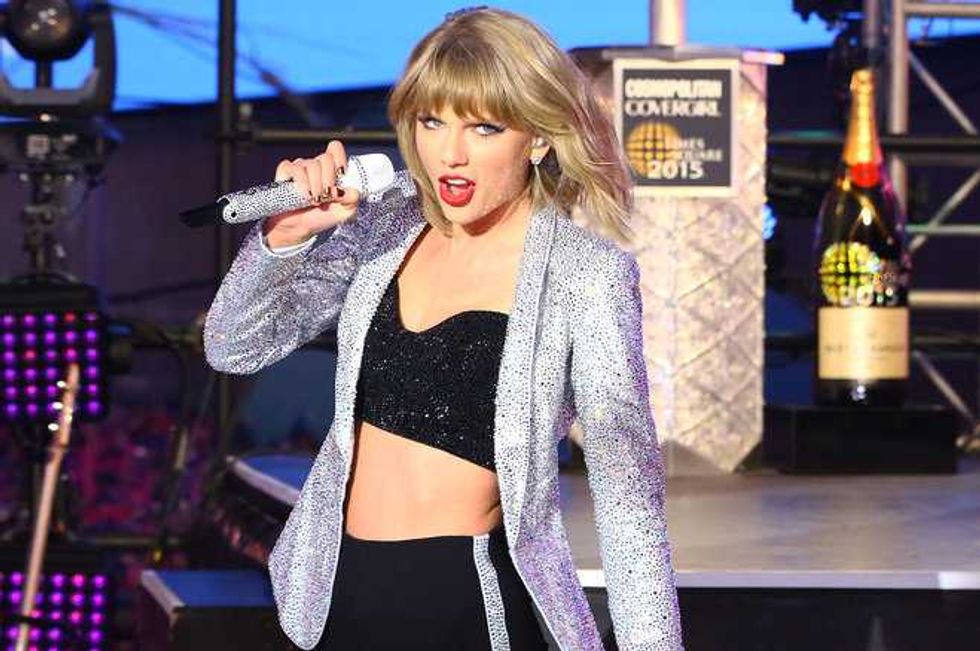 News Flash—Taylor Swift Knows It Sounds Like 'Starbucks