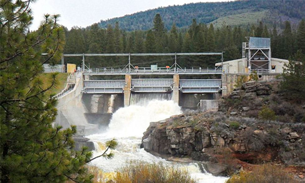 Removal of 4 Dams to Reopen 420 Miles of Historic Salmon Habitat on Klamath River