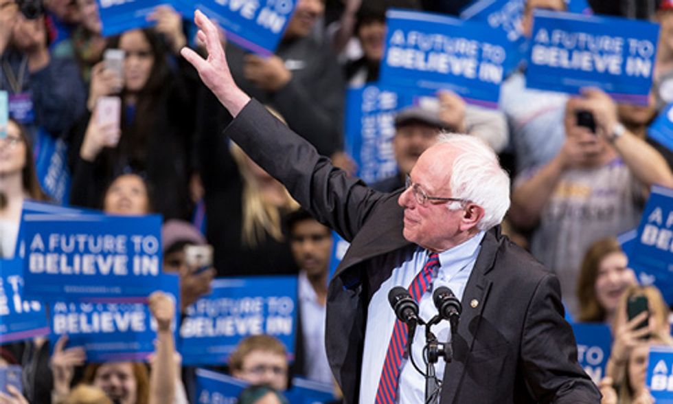 5 Reasons Why Bernie Sanders Would Be the Best Choice for the Future of the Planet